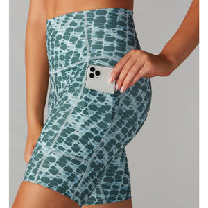 Tavi Active Stash & Dash Biker Shorts Pebble Tie Dye Size S